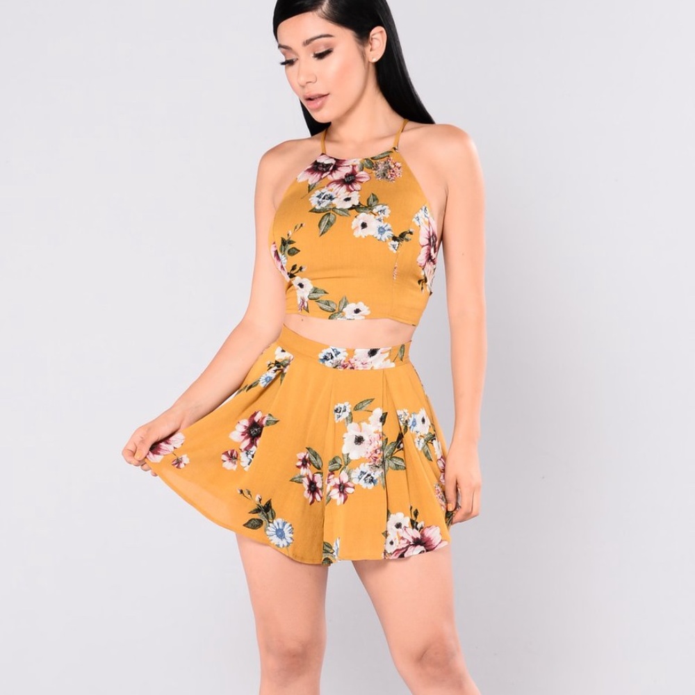 Fashion Nova 2 piece Mustard Floral Set